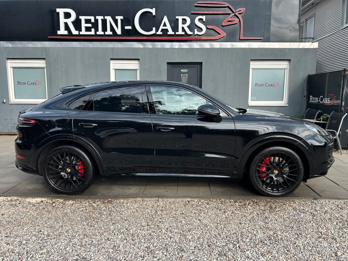 Porsche Cayenne Coupe V8 GTS PANO CHRONO ALCNTR ACC SOFT foto 2