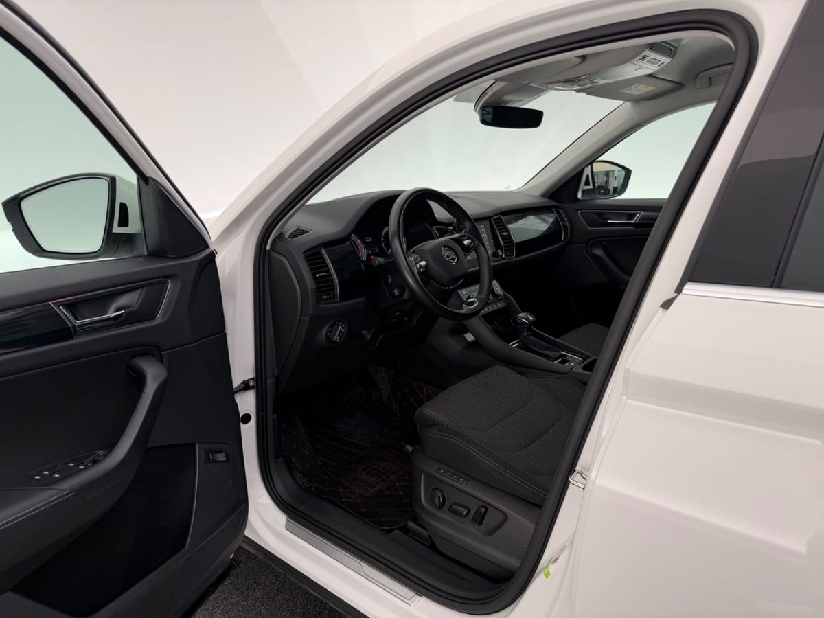 Skoda Kodiaq 2.0 TSI 4x4*STYLE*LED-ACC-MEMO-KESSY-LHZ foto 25