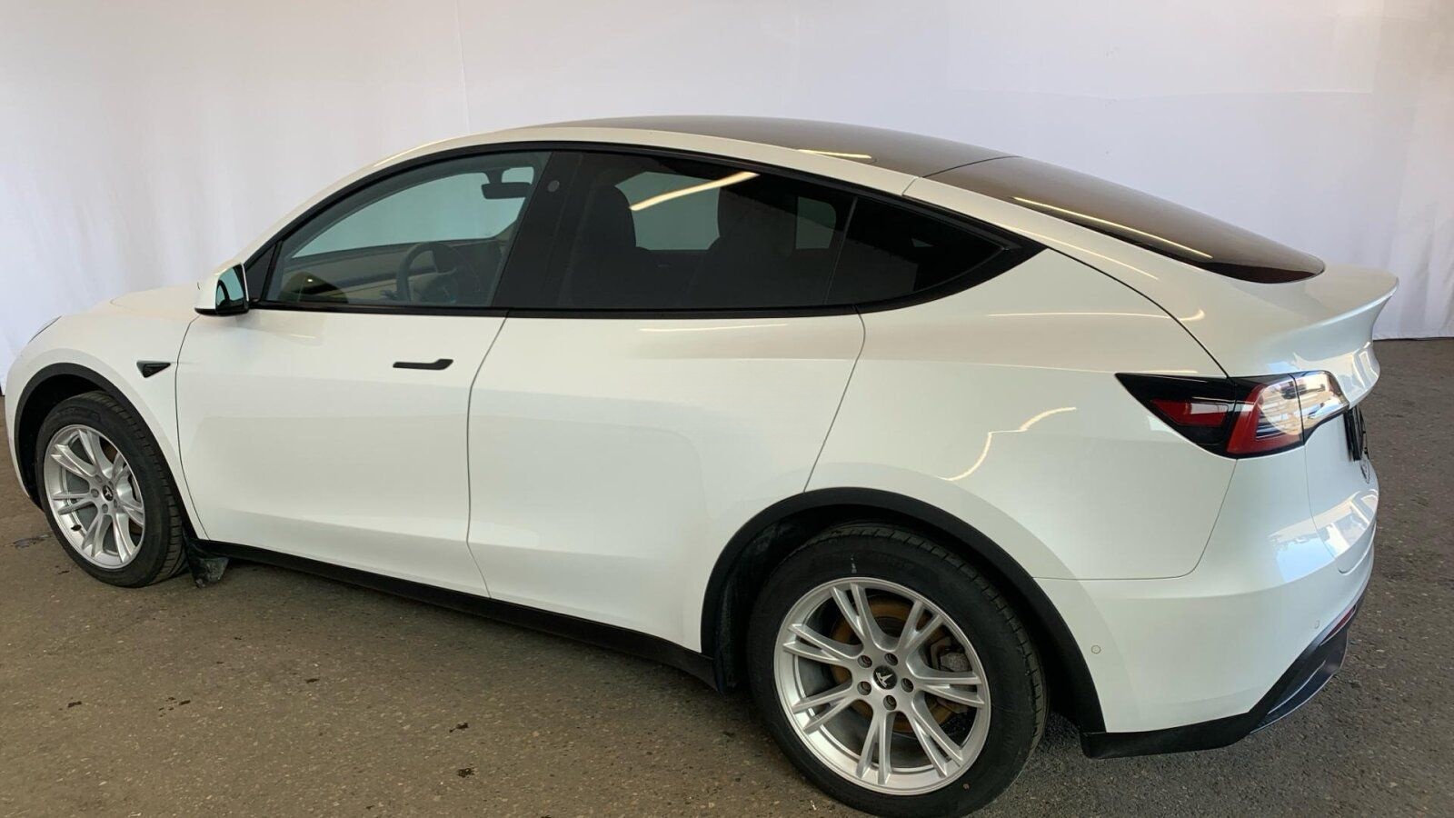 Tesla Model Y Long Range 79 kWh Dual Motor A.Pilot Pr. foto 12
