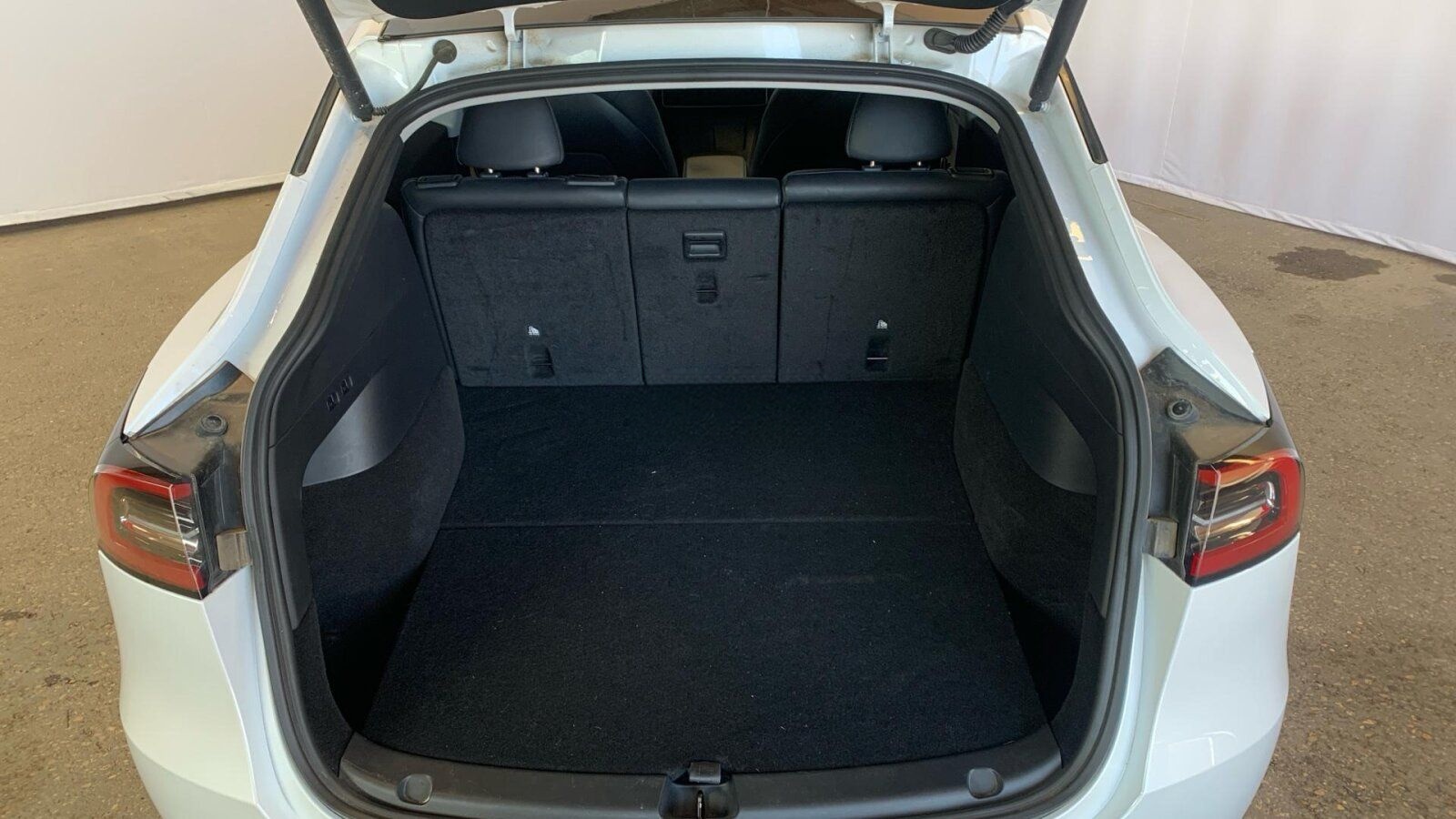Tesla Model Y Long Range 79 kWh Dual Motor A.Pilot Pr. foto 9
