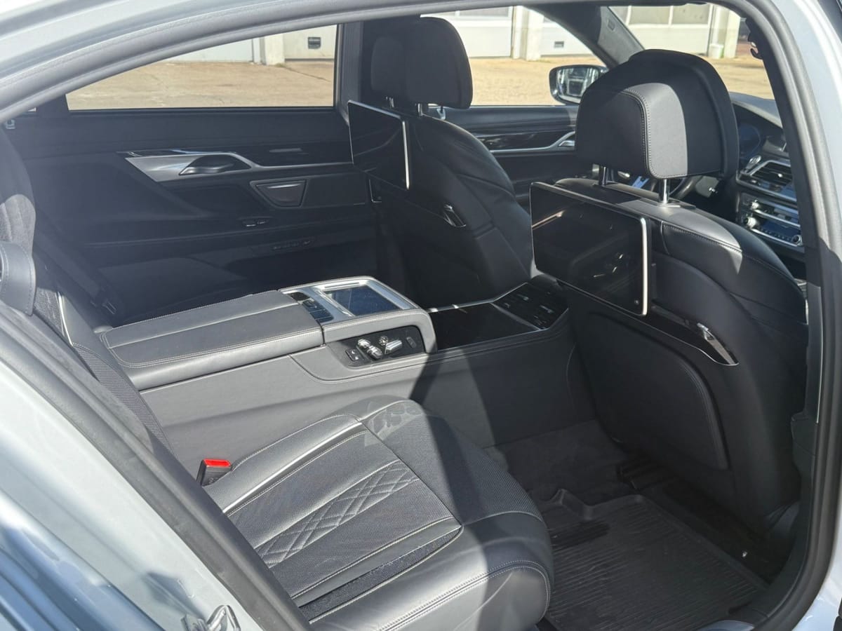 BMW 750d L xDrive Laser Kamera Pano ACC TV MGE foto 15