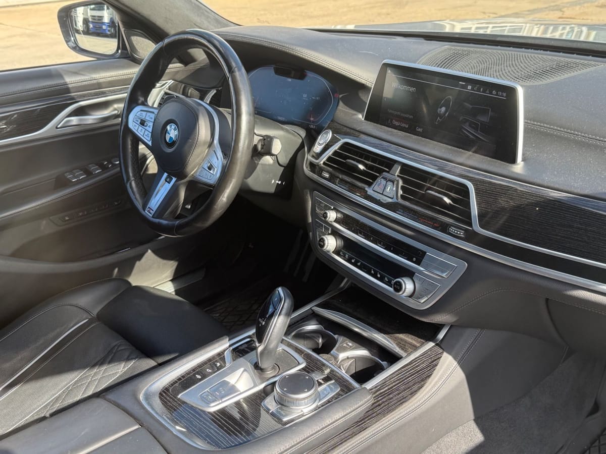 BMW 750d L xDrive Laser Kamera Pano ACC TV MGE foto 17