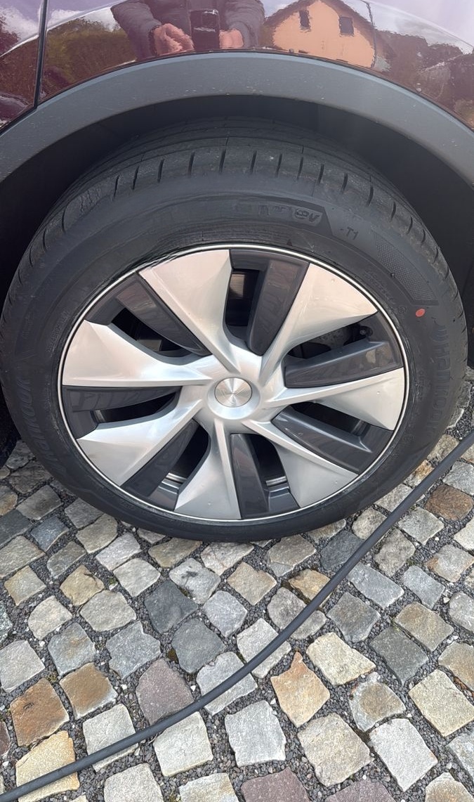 Tesla Model Y Long Range Dual Motor AWD Long Range foto 8