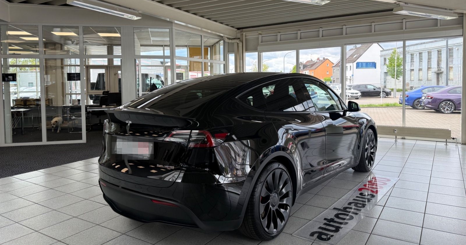 Tesla Model Y Long Range Dual AWD foto 3