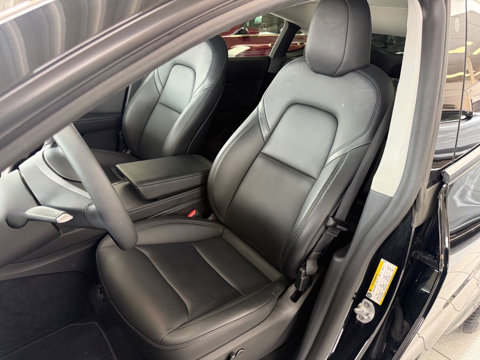 Tesla Model Y Long Range Dual AWD foto 8