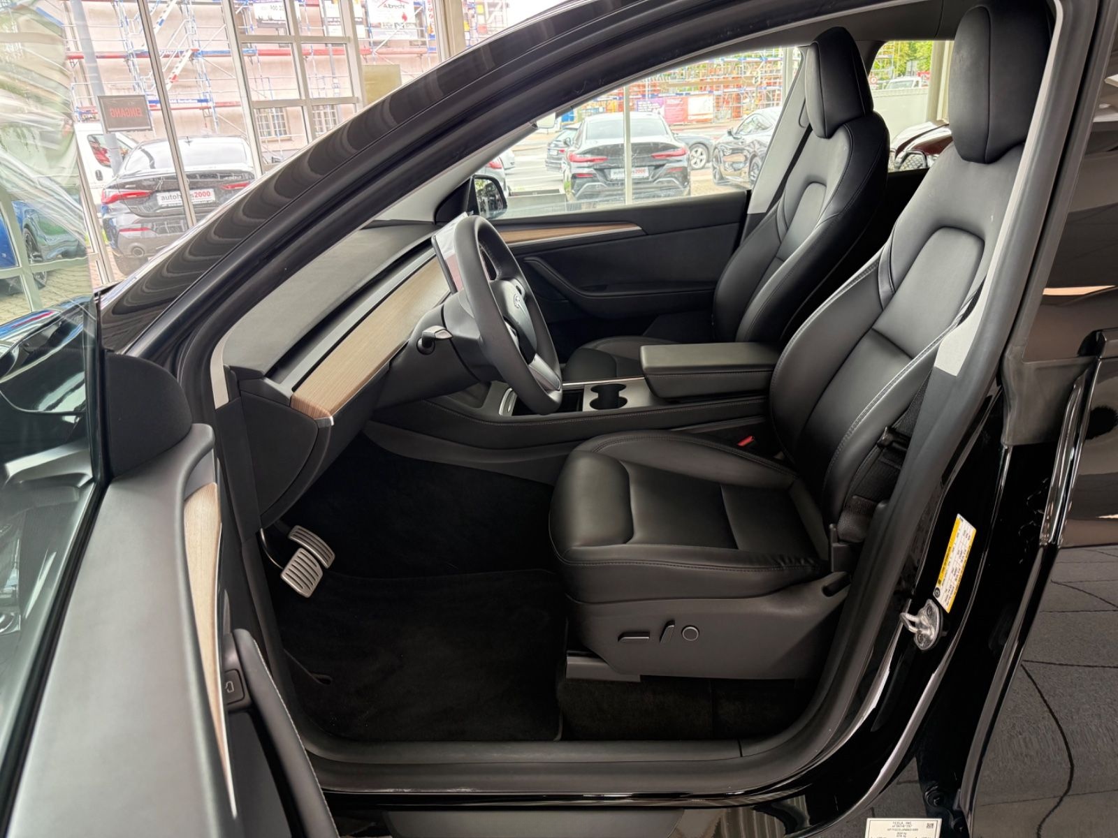 Tesla Model Y Long Range Dual AWD foto 9