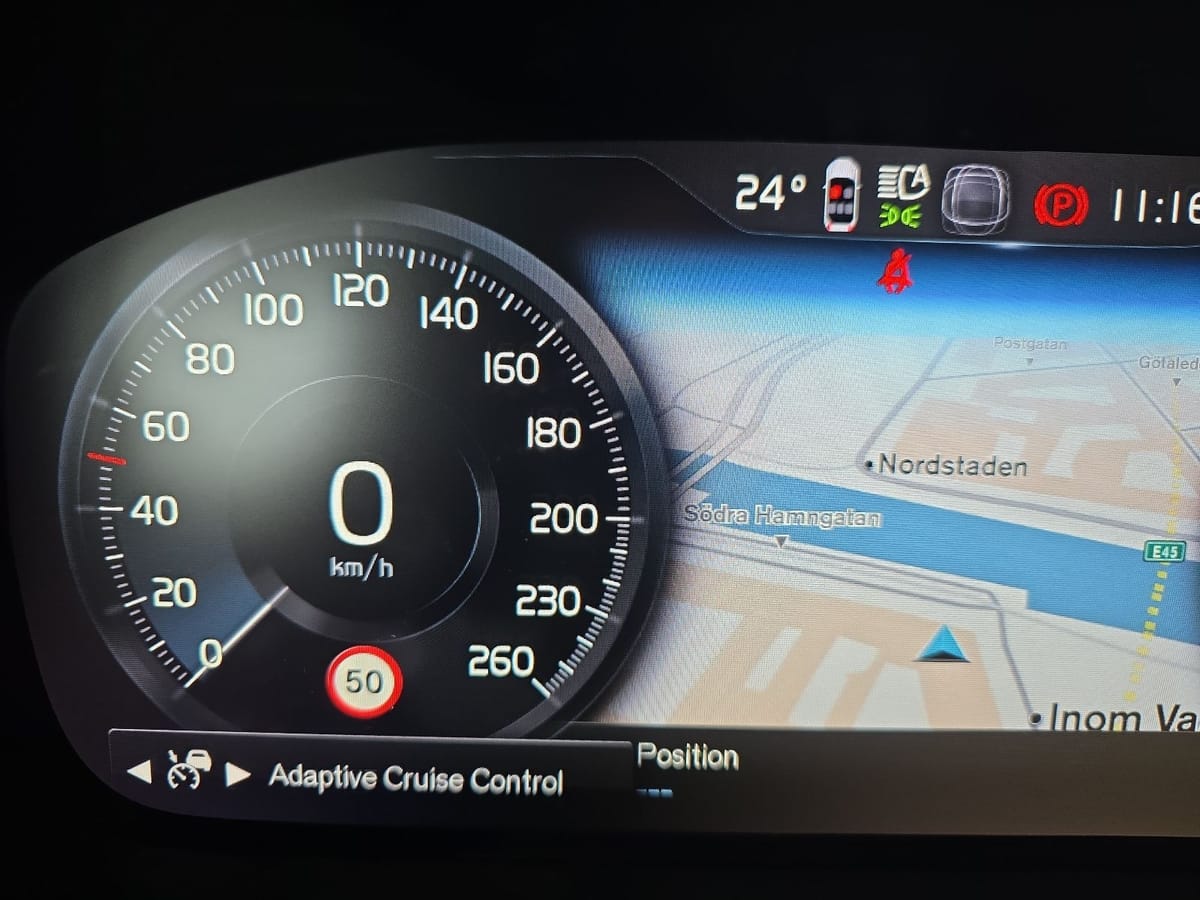 Volvo XC40 B4 R-Design ACC Leder 360° H K LED Memory foto 24
