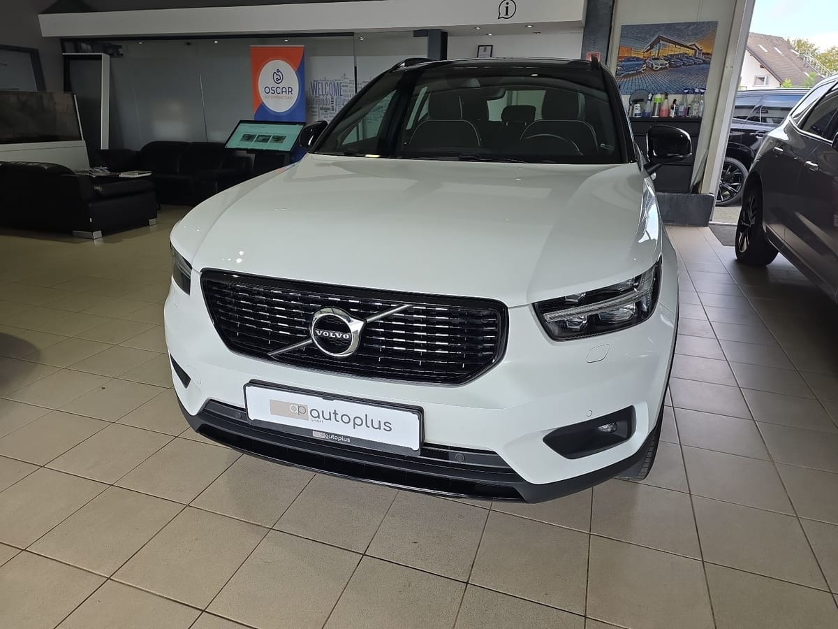 Volvo XC40 B4 R-Design AWD AHK Kamera LED WinterPaket foto 2