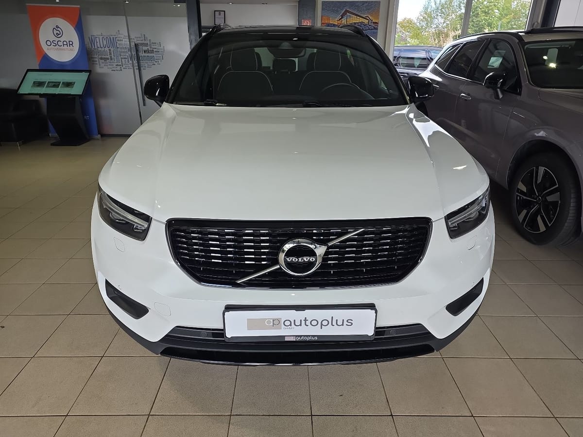 Volvo XC40 B4 R-Design AWD AHK Kamera LED WinterPaket foto 3