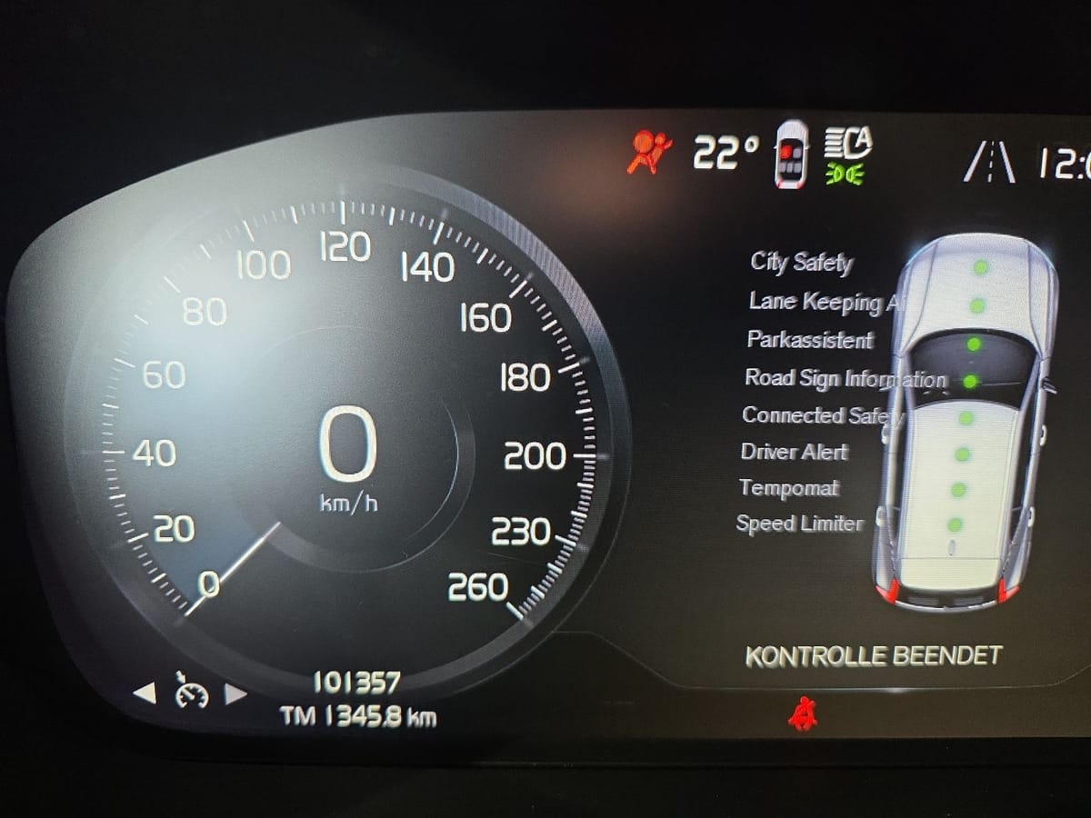 Volvo XC40 B4 R-Design AWD AHK Kamera LED WinterPaket foto 23