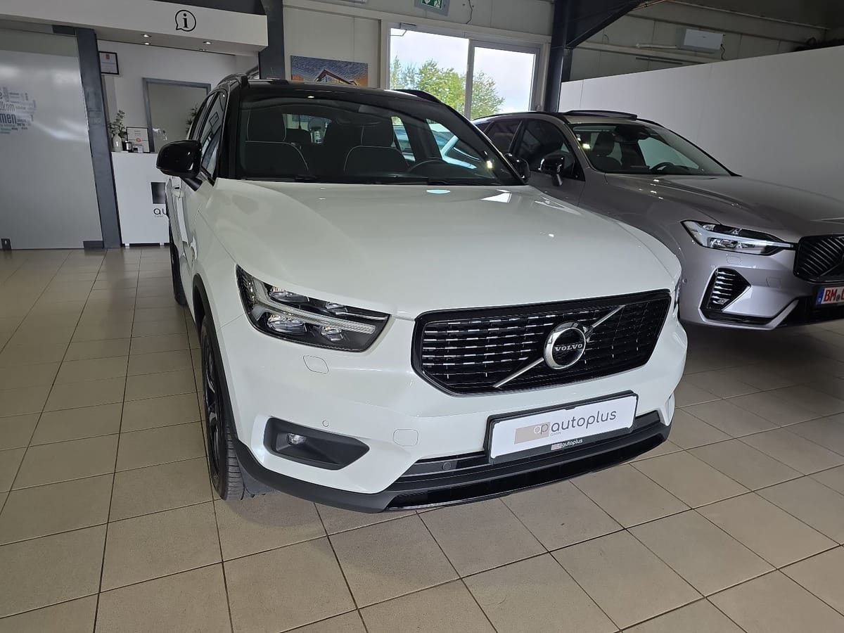 Volvo XC40 B4 R-Design AWD AHK Kamera LED WinterPaket foto 4