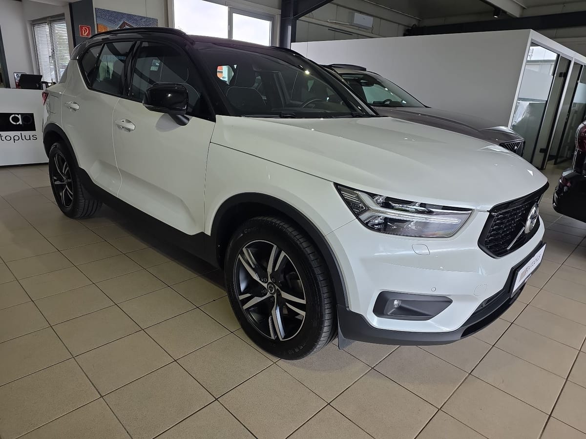 Volvo XC40 B4 R-Design AWD AHK Kamera LED WinterPaket foto 5