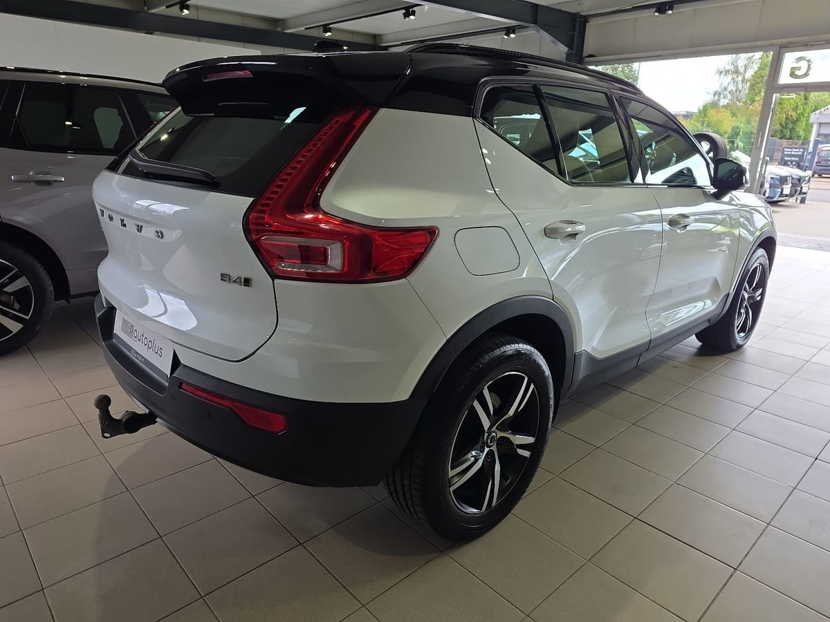 Volvo XC40 B4 R-Design AWD AHK Kamera LED WinterPaket foto 6