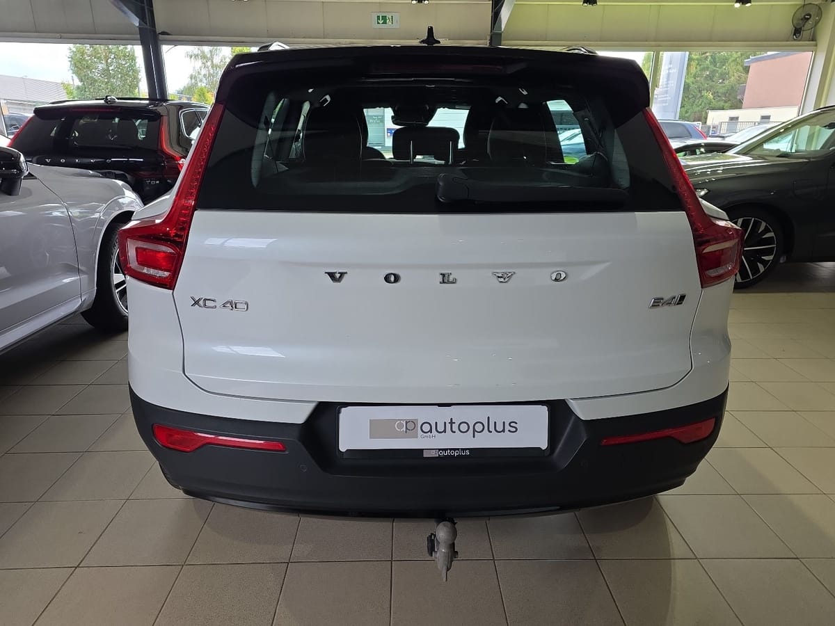 Volvo XC40 B4 R-Design AWD AHK Kamera LED WinterPaket foto 8
