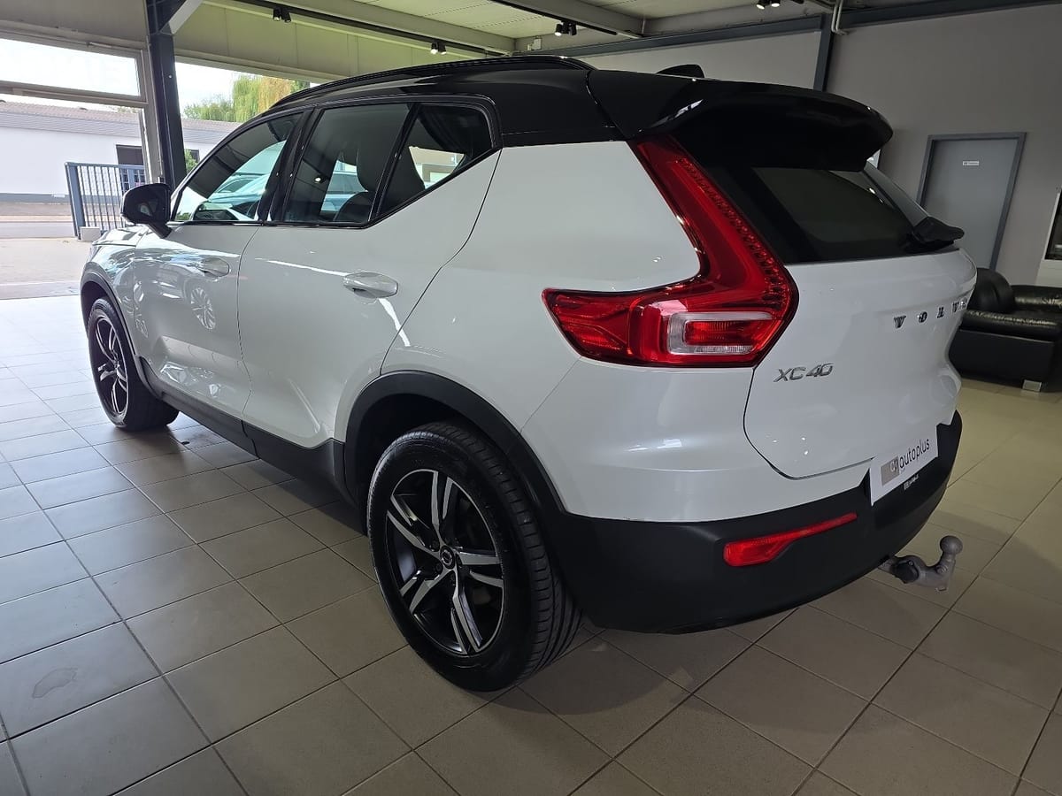 Volvo XC40 B4 R-Design AWD AHK Kamera LED WinterPaket foto 10