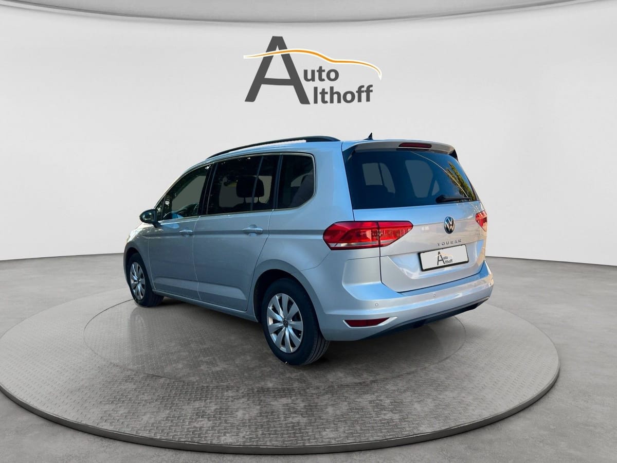 Volkswagen Touran 1.5TSI DSG 7 SITZE APP ACC LED SHZ ASSIST foto 5