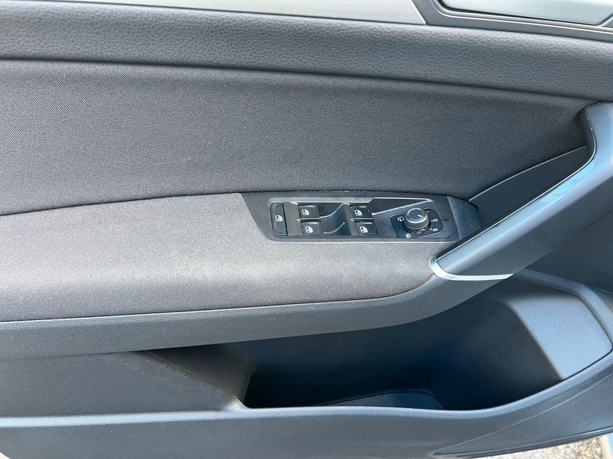 Volkswagen Touran 1.5TSI DSG 7 SITZE APP ACC LED SHZ ASSIST foto 9