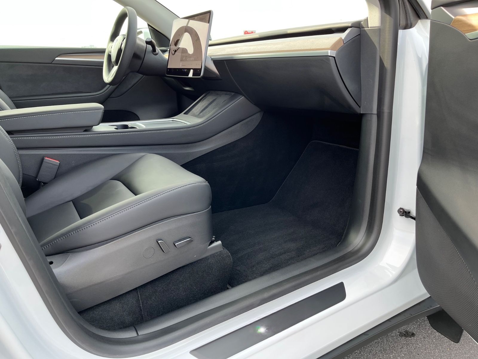 Tesla Model Y Long Range Dual Motor AWD - Garantie foto 5