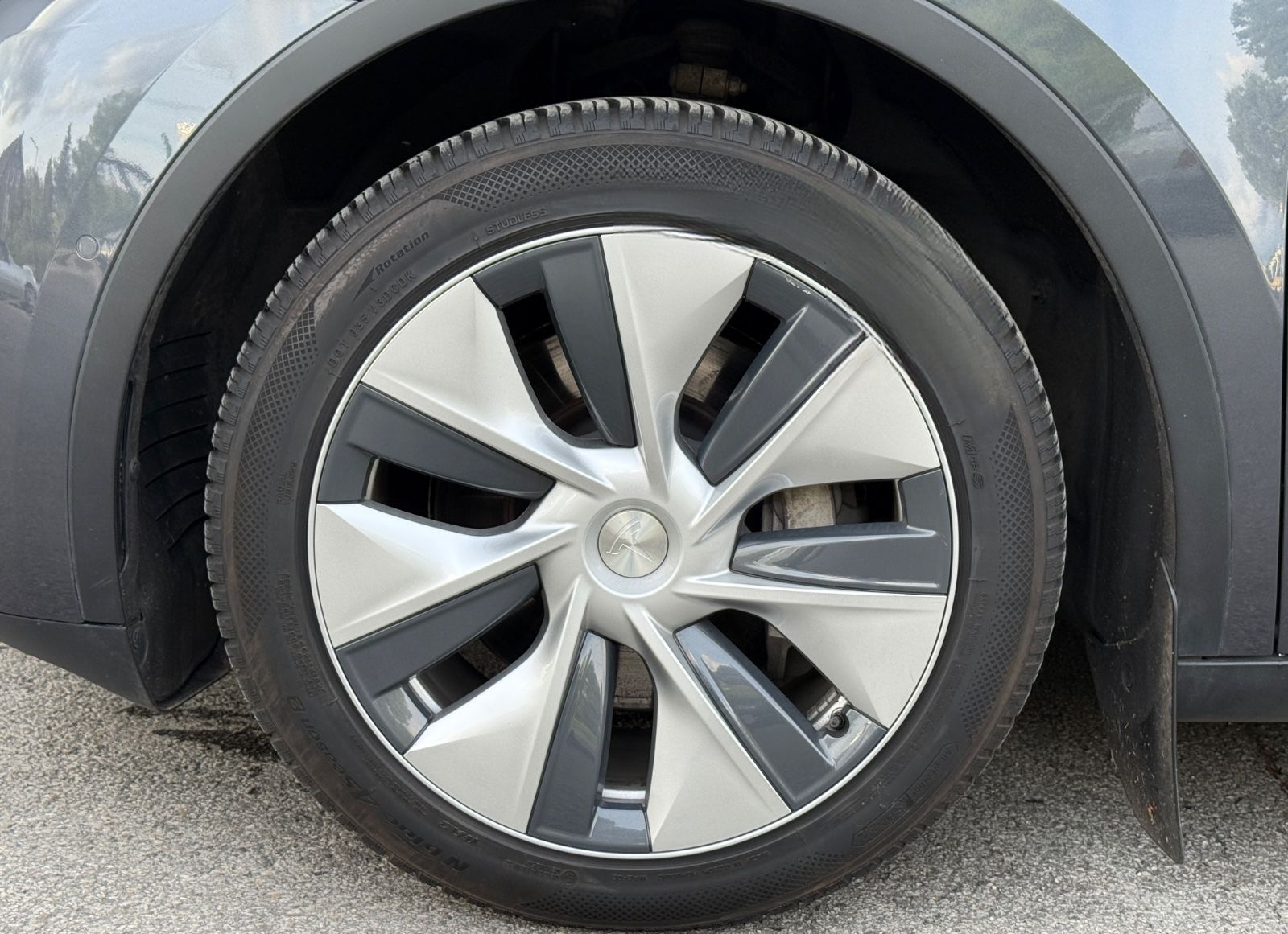 Tesla Model Y Long Range Dual AWD foto 3
