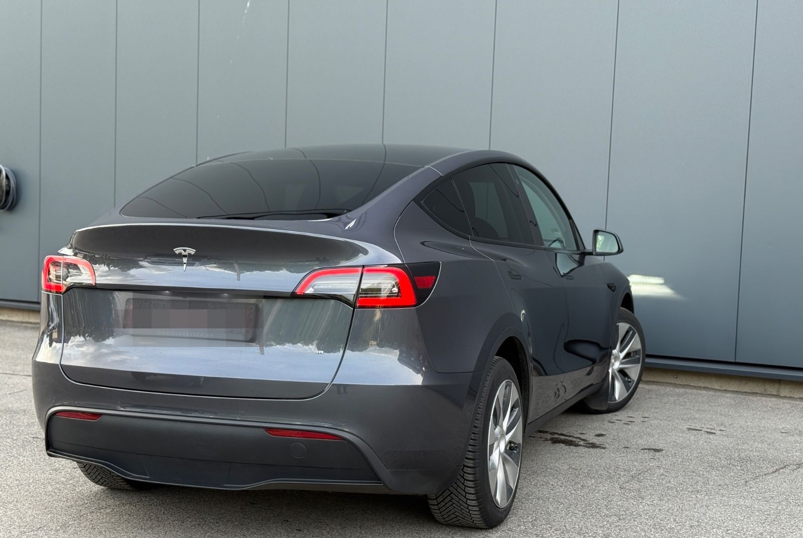 Tesla Model Y Long Range Dual AWD foto 21