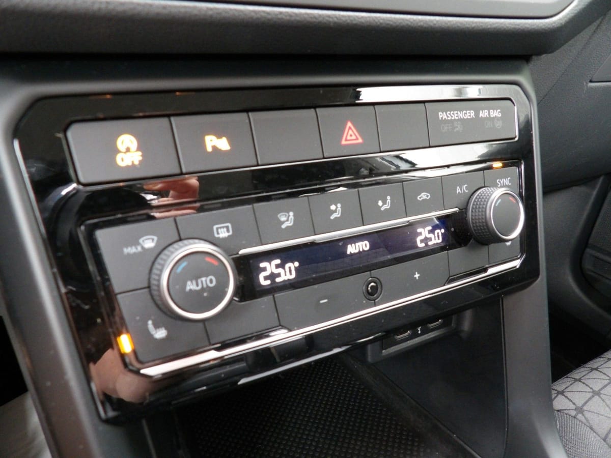 Volkswagen T-Cross Life DSG 150PS Rückfahrkamera DAB+ foto 14