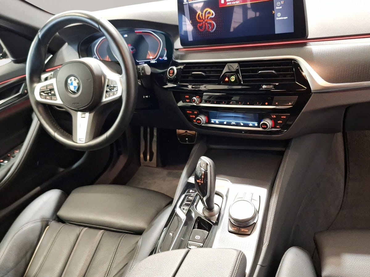 BMW 530i xDrive Touring M Sport AHK LiveCockpitProf foto 14