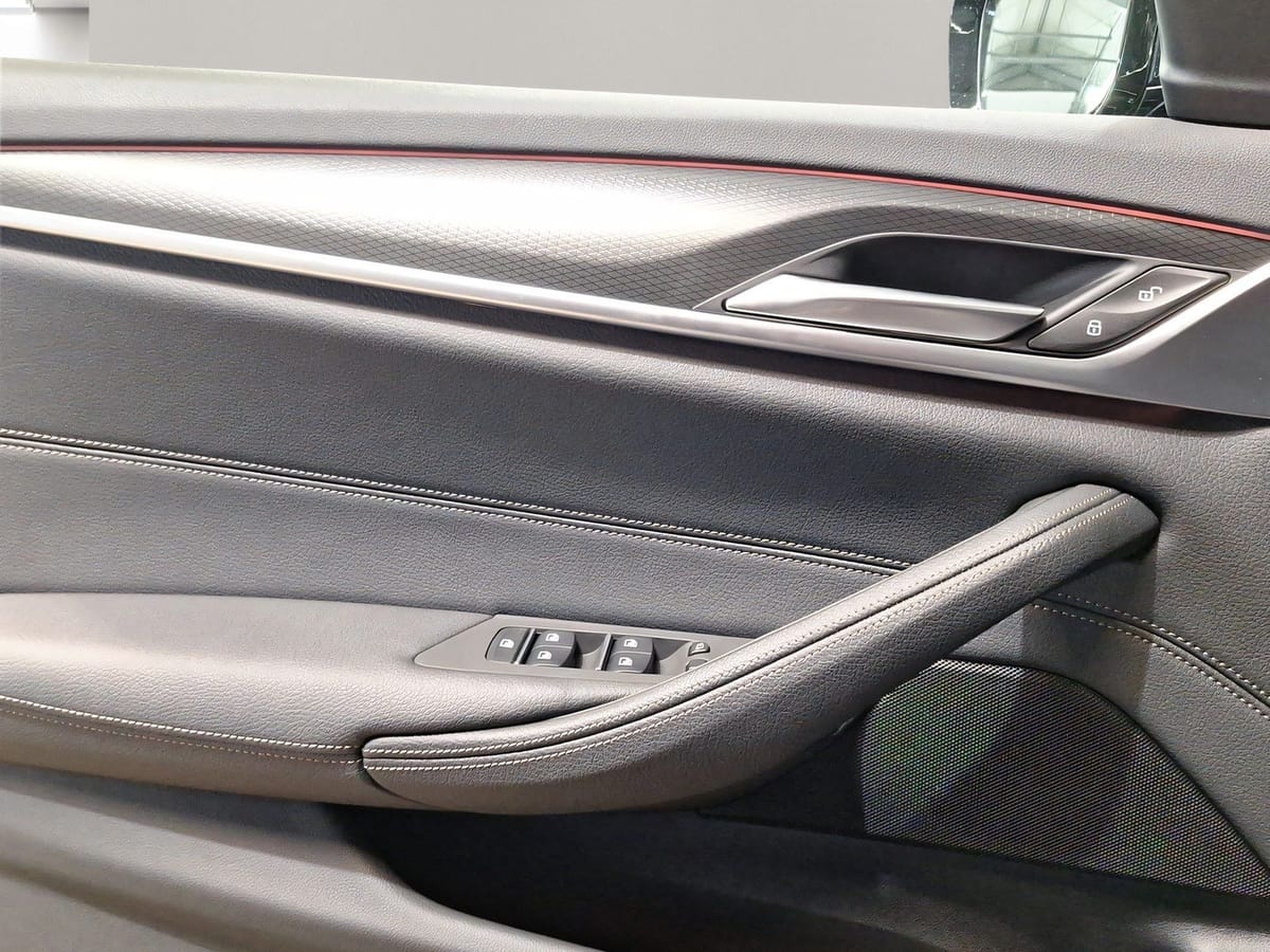 BMW 530i xDrive Touring M Sport AHK LiveCockpitProf foto 16