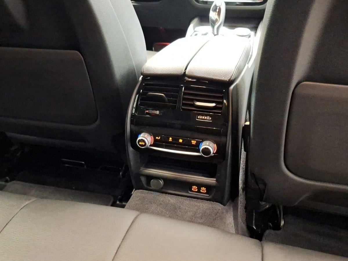 BMW 530i xDrive Touring M Sport AHK LiveCockpitProf foto 17