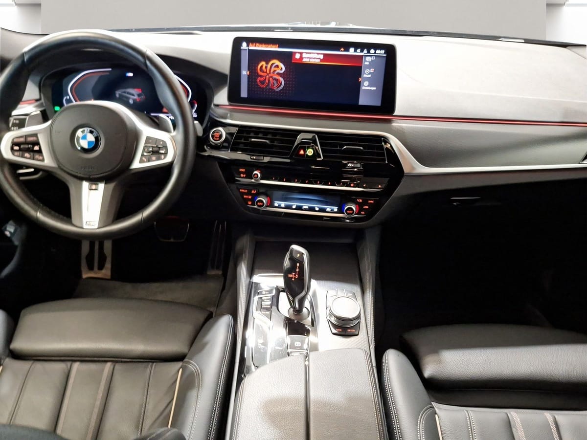 BMW 530i xDrive Touring M Sport AHK LiveCockpitProf foto 7