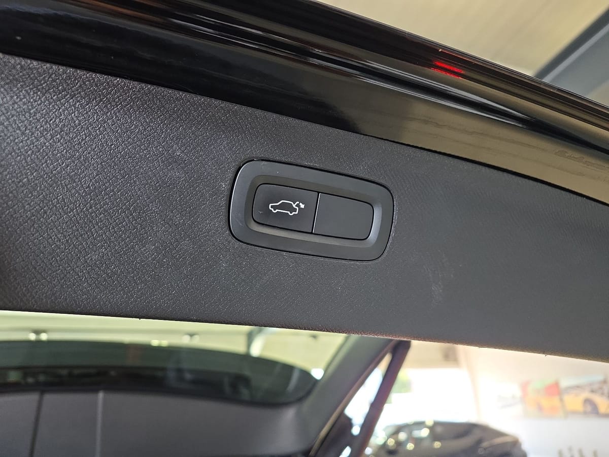 Volvo XC90 B5 (D) Momentum Pro AWD ACC BLIS Kamera LED foto 15