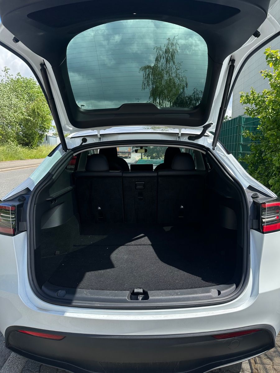 Tesla Model Y Hinterradantrieb RWD foto 7
