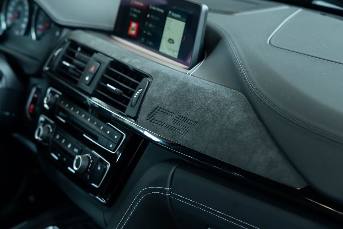 BMW M4 CS Carbon HuD LED 1. Hand BRD foto 16