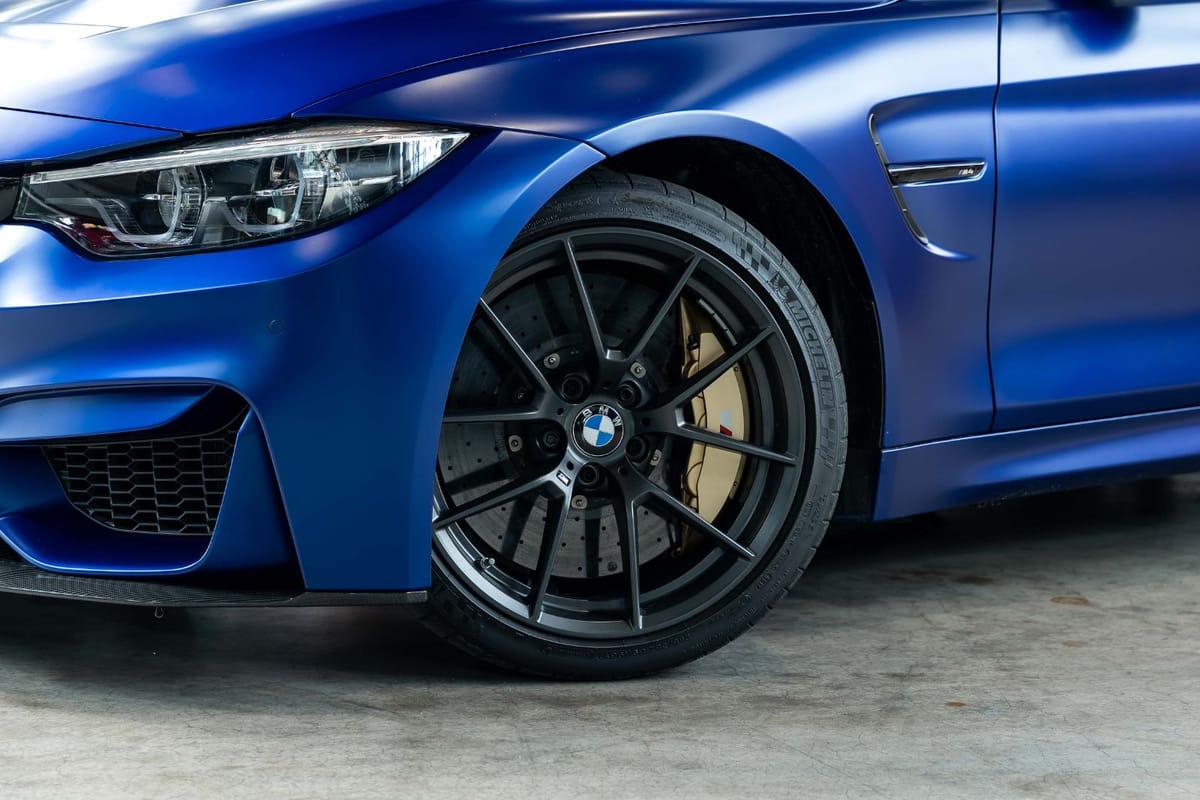 BMW M4 CS Carbon HuD LED 1. Hand BRD foto 25