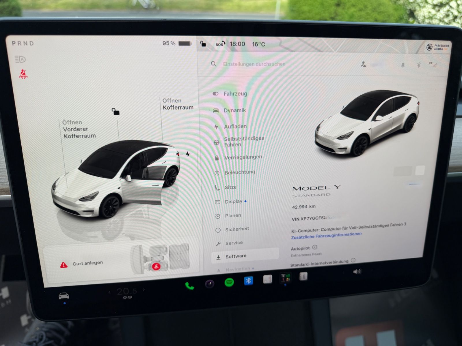 Tesla Model Y Standard Range RWD 96% SOH foto 15