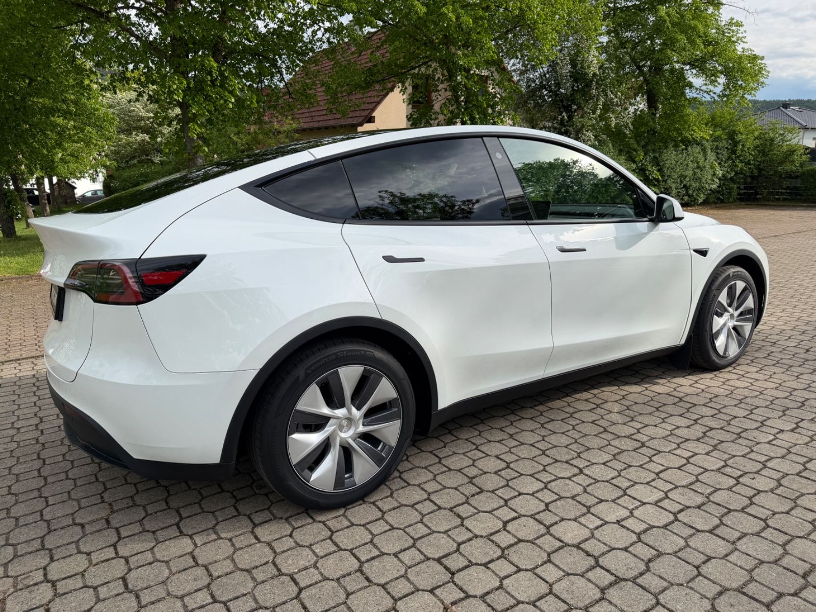 Tesla Model Y Standard Range RWD 96% SOH foto 5