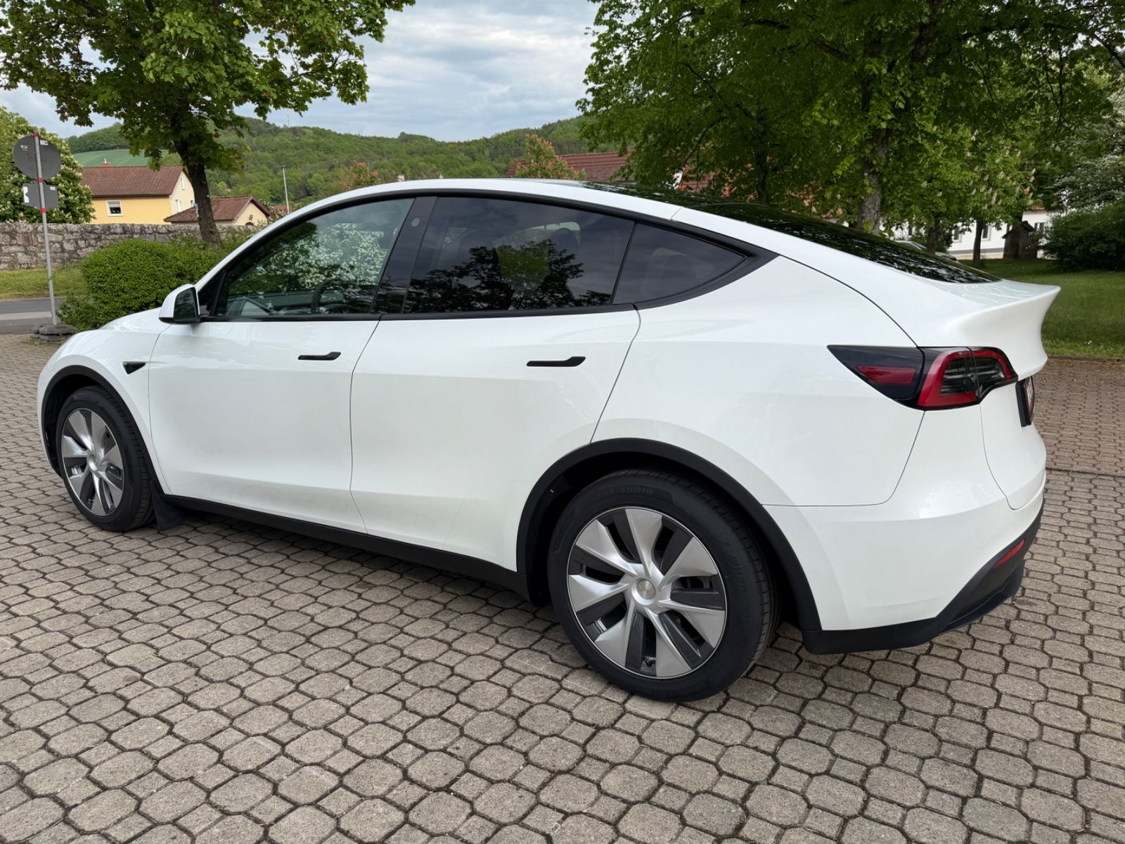 Tesla Model Y Standard Range RWD 96% SOH foto 9