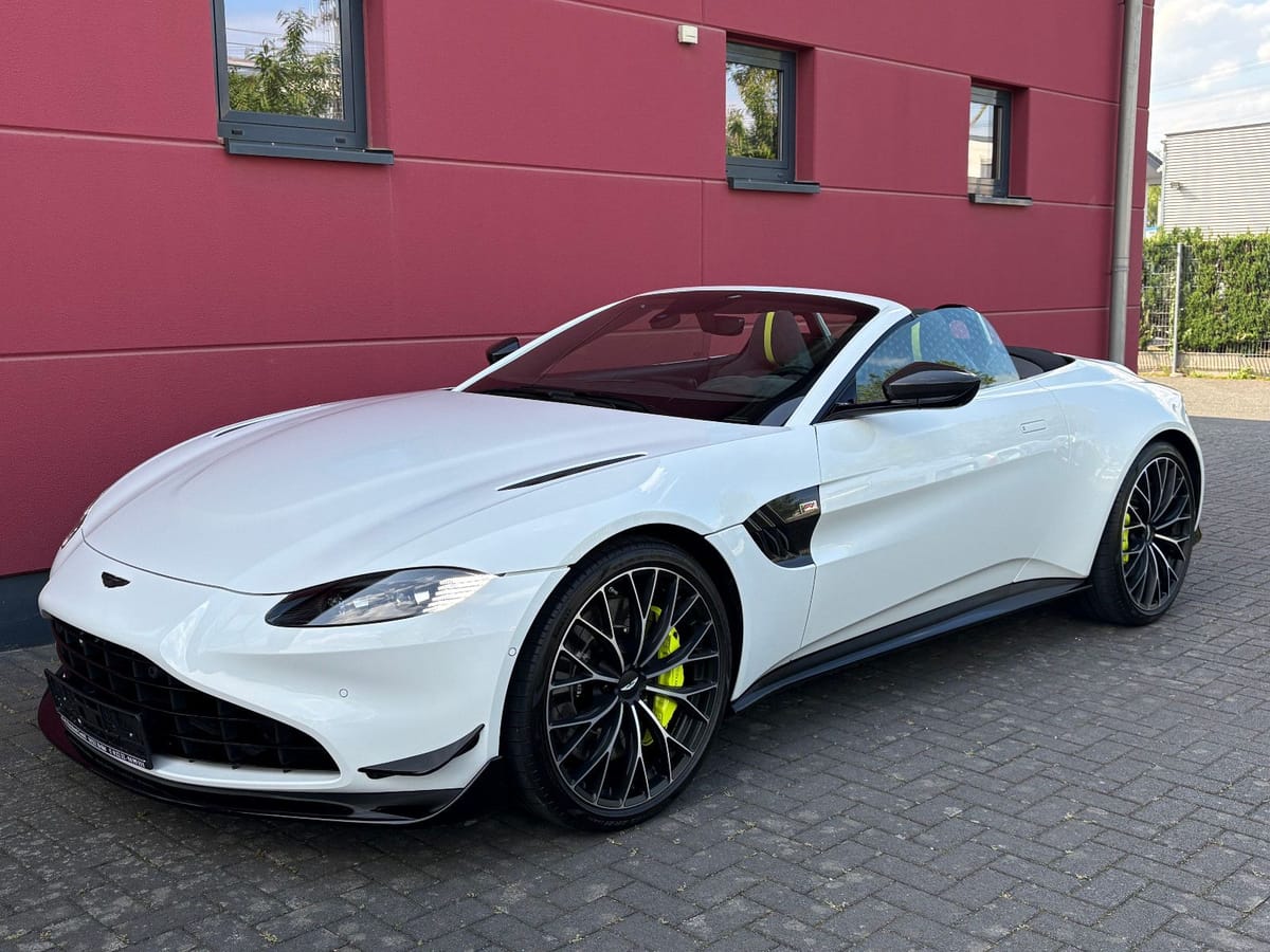 Aston Martin V8 VANTAGE ROADSTER F1-EDITION CARBON NAVI 1HAND