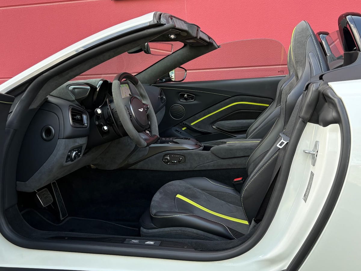 Aston Martin V8 VANTAGE ROADSTER F1-EDITION CARBON NAVI 1HAND foto 13