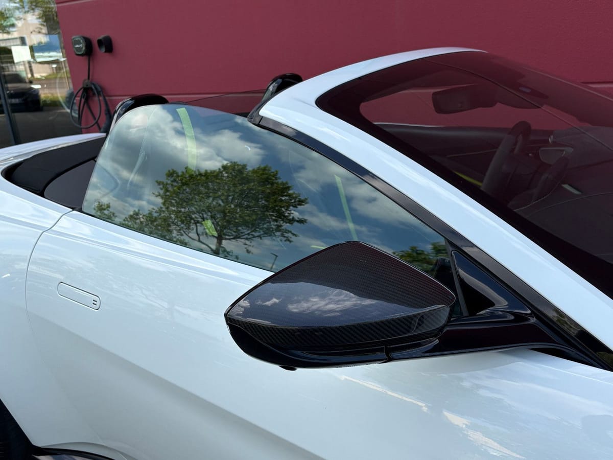 Aston Martin V8 VANTAGE ROADSTER F1-EDITION CARBON NAVI 1HAND foto 24