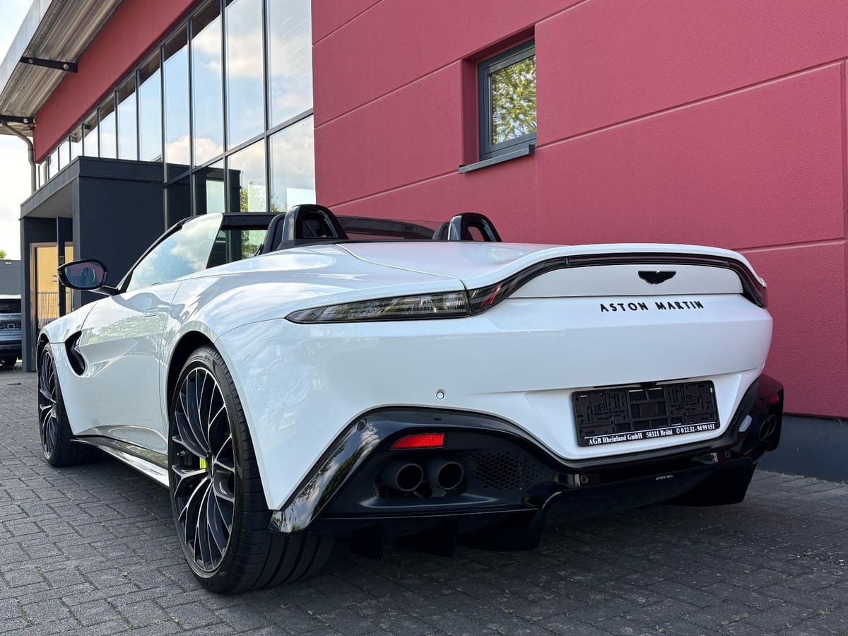 Aston Martin V8 VANTAGE ROADSTER F1-EDITION CARBON NAVI 1HAND foto 7