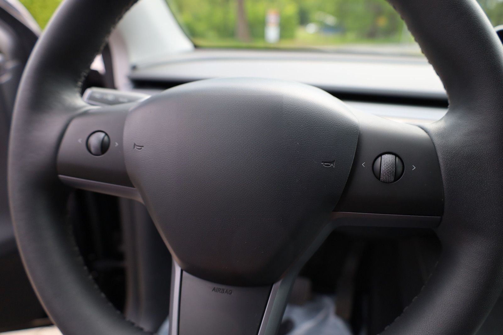 Tesla Model Y Long Range Dual AWD foto 18