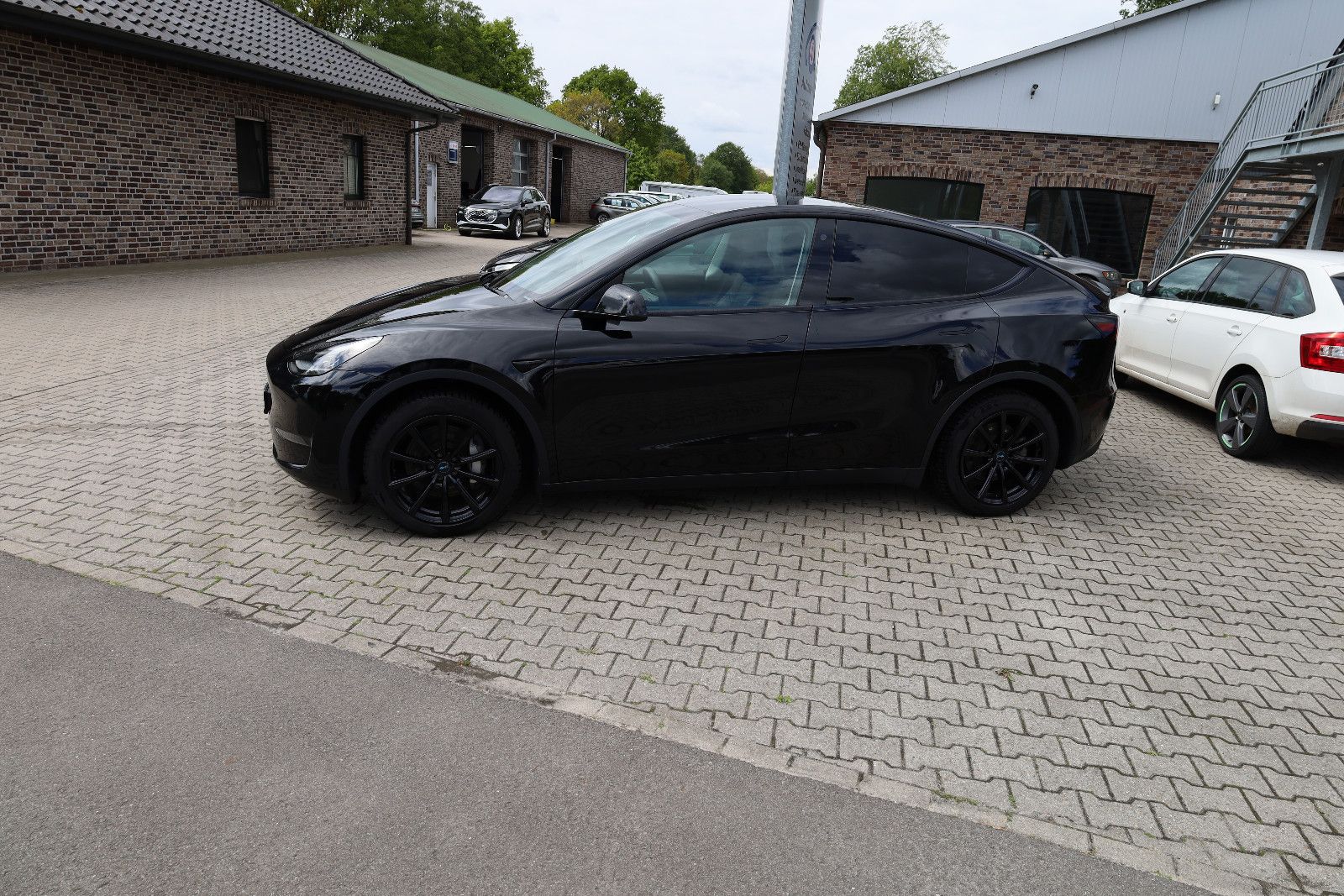 Tesla Model Y Long Range Dual AWD foto 3