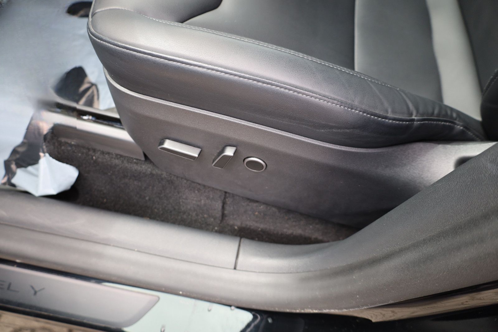 Tesla Model Y Long Range Dual AWD foto 8