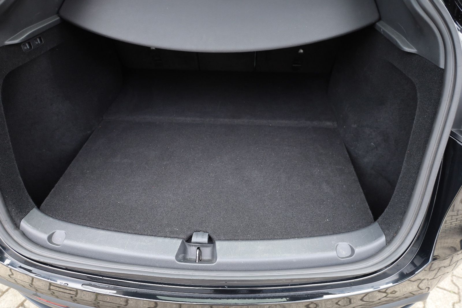 Tesla Model Y Long Range Dual AWD foto 10