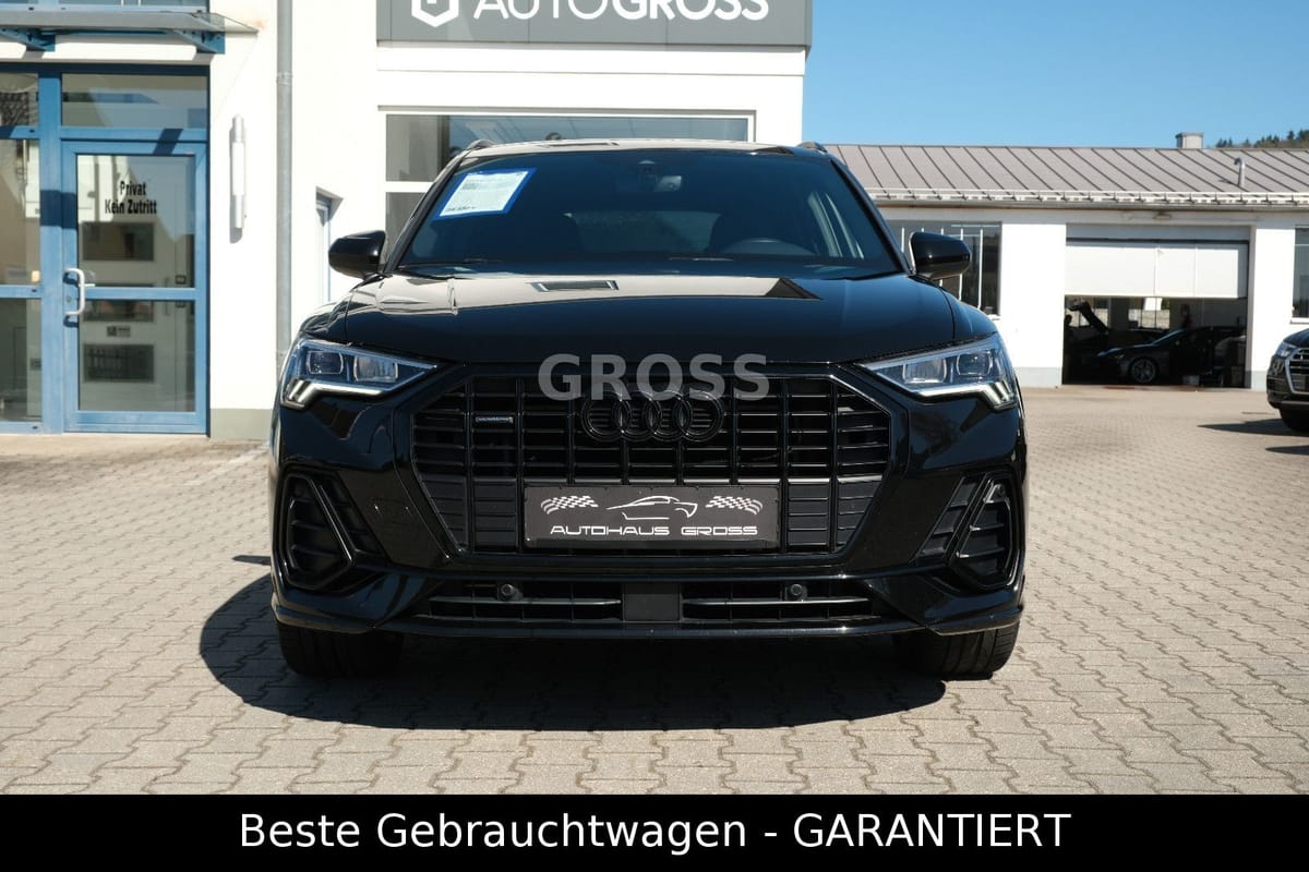 Audi Q3 40 TDI quattro S tronic 3xS-Line MATRIX VC foto 4