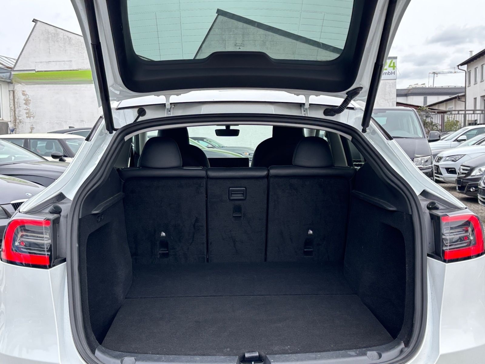 Tesla Model Y Long Range Dual AWD foto 20
