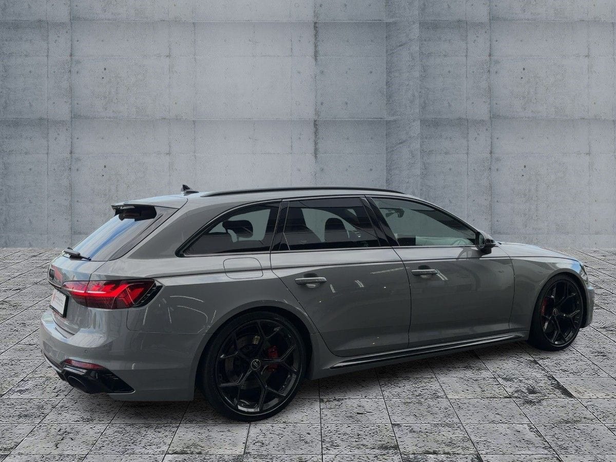 Audi RS 4 Avant competition plus quattro + RS-Schalen foto 5