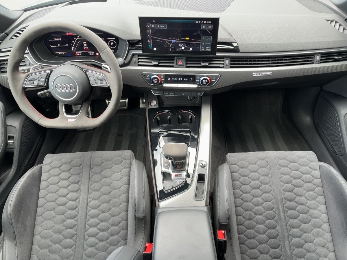Audi RS 4 Avant competition plus quattro + RS-Schalen foto 9