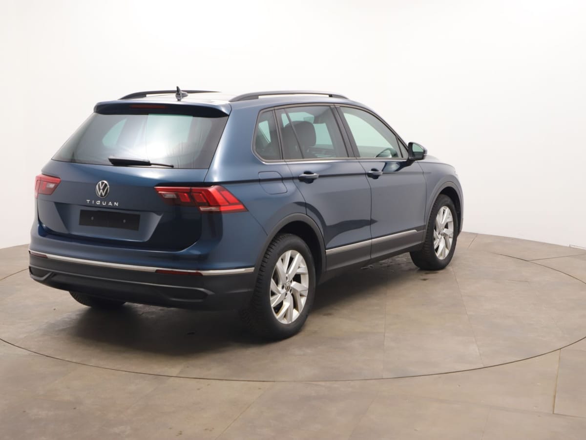 Volkswagen Tiguan Life 1.5 TSI 96kW 6-Gang 4 Türen foto 5