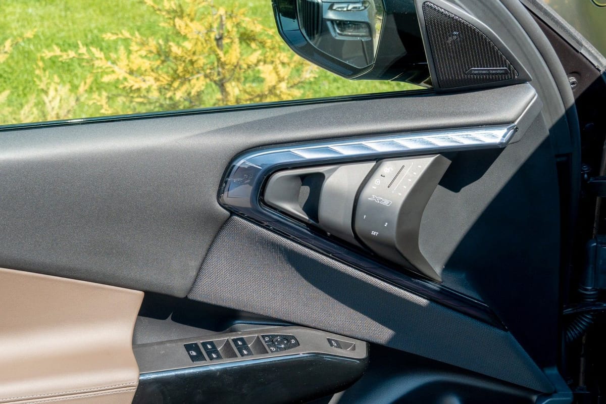 BMW X3 M50 M  INIVIDUAL DR.ASS.PLUS.LHZ.H/K.PANO foto 19